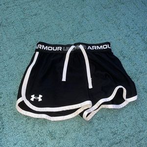 Under Armour shorts (size M)